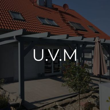 Individuelle Terrassenüberdachung aus Holz – Maßarbeit von Schreinerei Kögel Terrassenüberdachung aus Holz – individuelle Außenarbeiten der Schreinerei Kögel