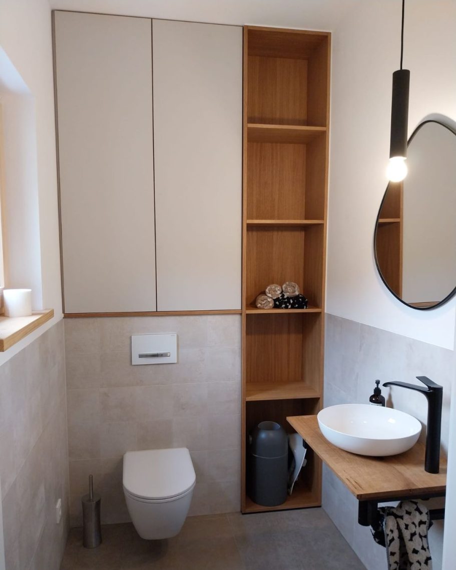 Maßgefertigter Einbauschrank im Gäste-WC -Schreinerei Kögel Maßgefertigter Einbauschrank im Gäste-WC
