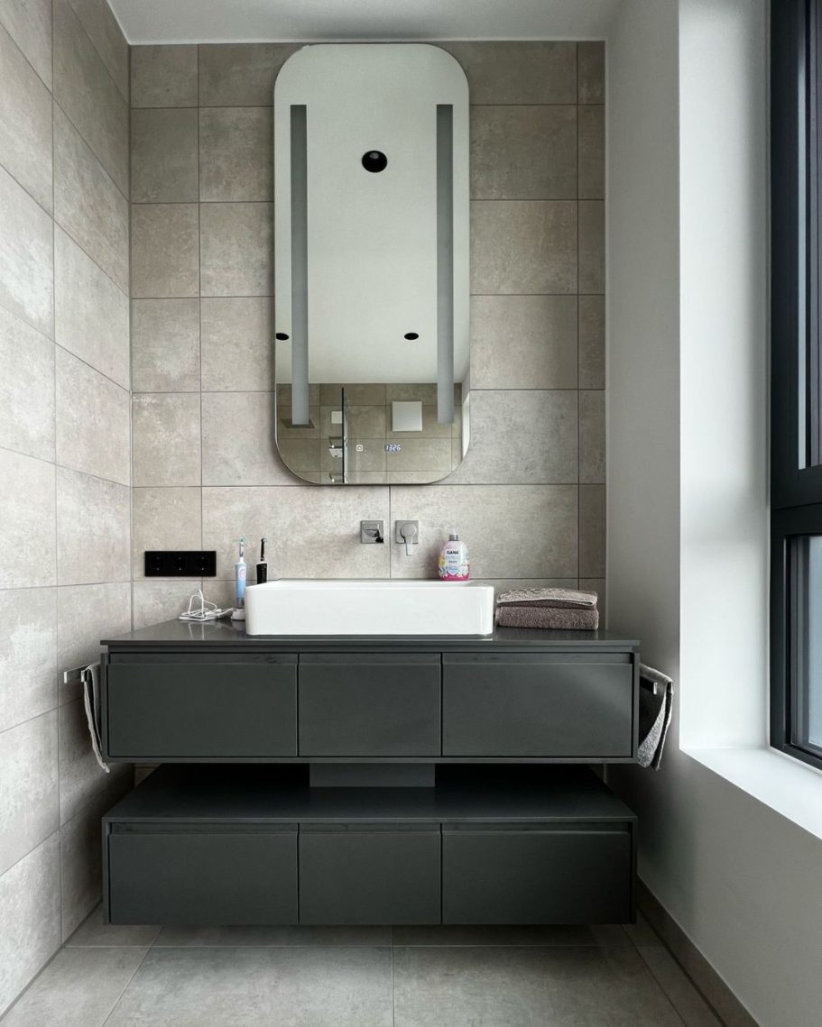 Badunterschrank modern – Anthrazit Moderner Badunterschrank in Anthrazit von der Schreinerei Kögel